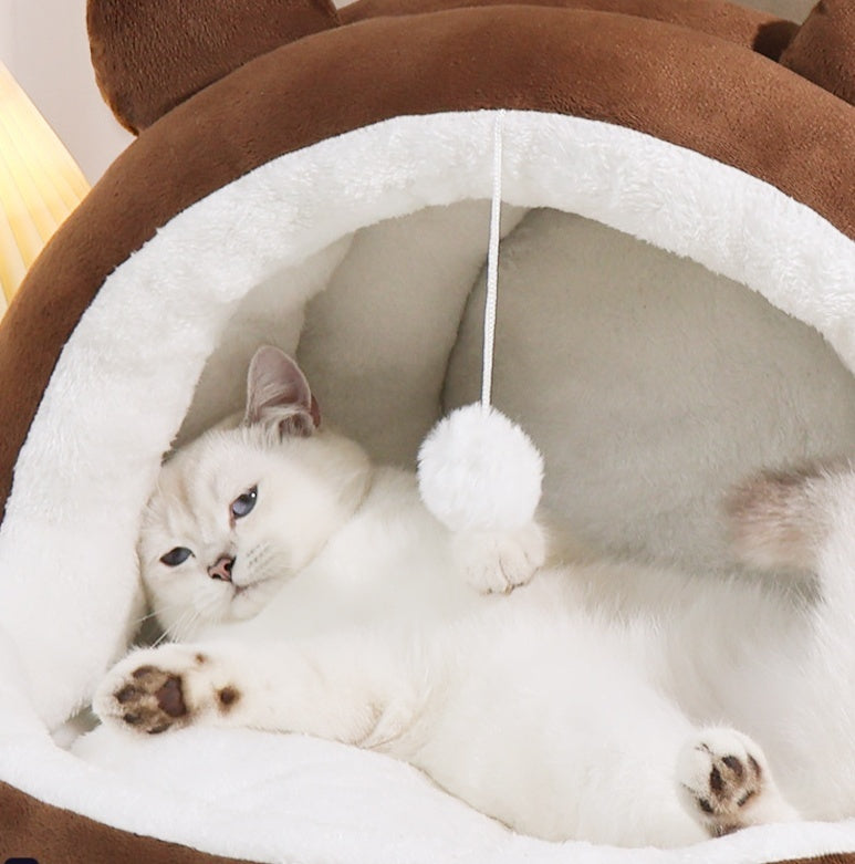 Plush Winter Cat Bed for Comfort