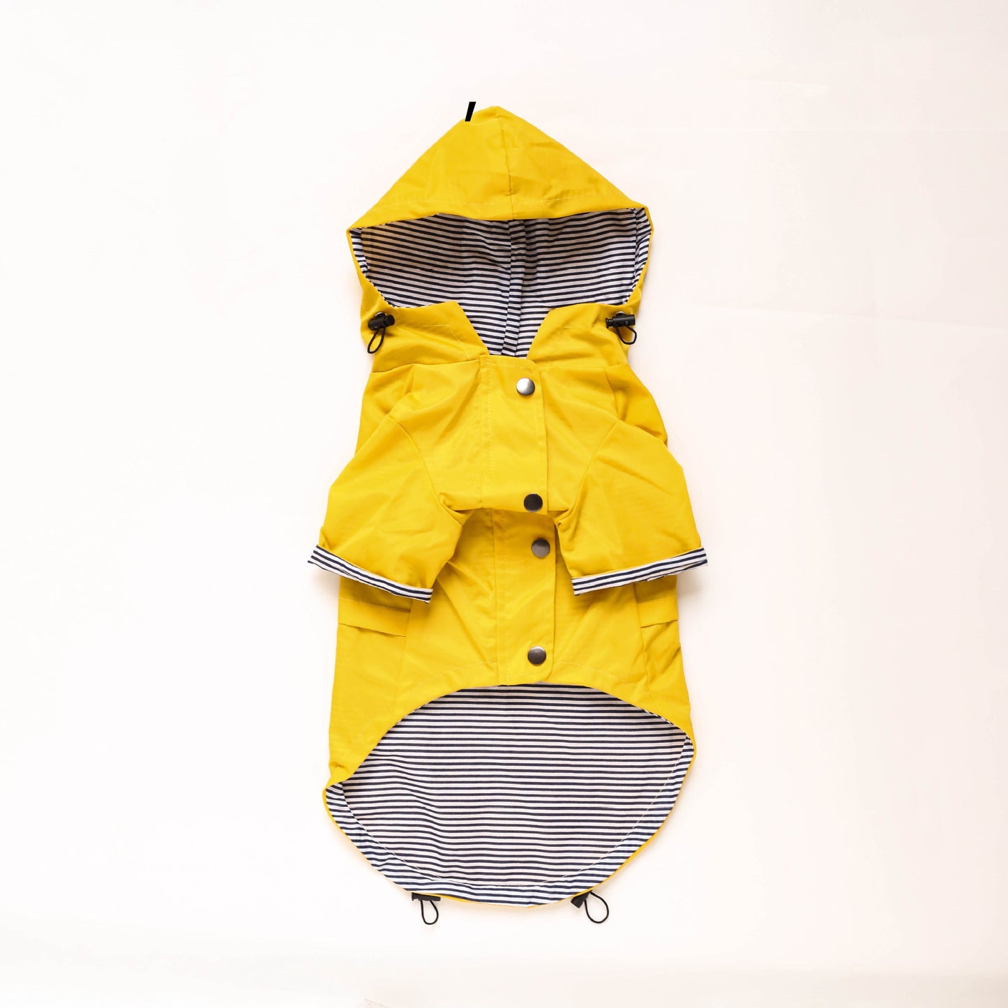 Stylish Windproof Dog Raincoat – British Retro Look
